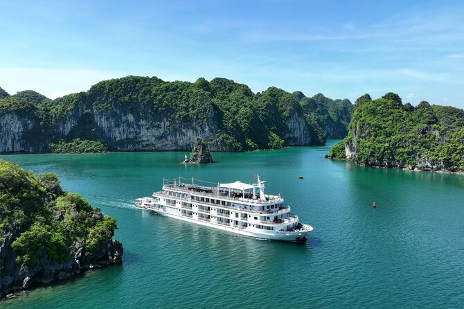 2-Day on 5-star Cruise, Lan Ha Bay | Kayak, Cycling, Live Music - What makes this Lan Ha Bay cruise worth considering