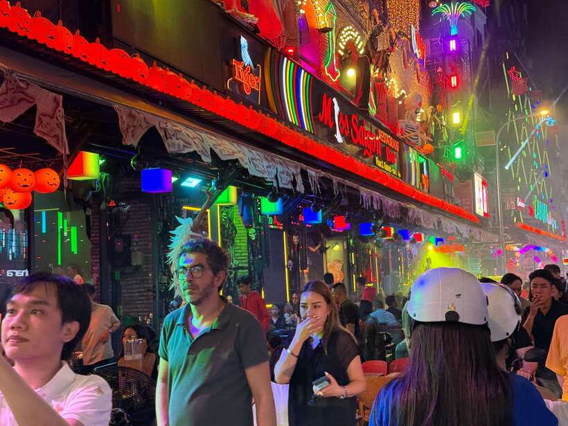 Acoustics Live Music And Saigon Night Life Street Food Tour - Why this combination works after dark