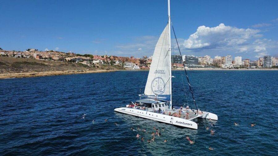 Alicante: Afternoon Cruise with Appetizer and Live Music - Setting out from Alicante Port at 5:30 PM