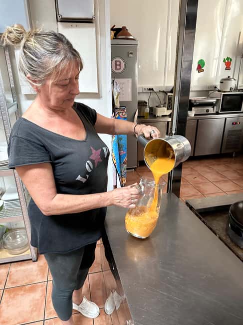 Alicante:Evening Spanish Tapas Cooking Class with Live Music - Is the $42 price fair?