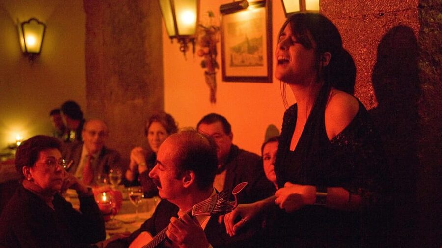 All-inclusive Fado Tour: Show & Dinner. Lisbon at Night - Starting in Lisbon with a private car