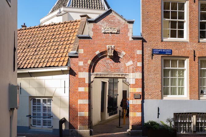 Amsterdam: Christmas Concert of Vivaldi, Mozart, Bach & more - Practical arrival advice for the Begijnhof