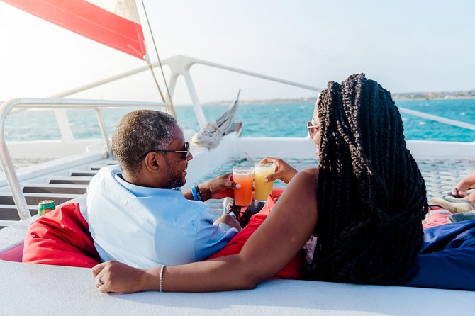Aruba Sunset Sail with Caribbean Dinner and Live Music - Sailing toward Eagle Beach and the lighthouse