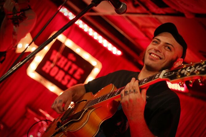Austin: Live Music Crawl - Stop three: finish with a memorable local bar