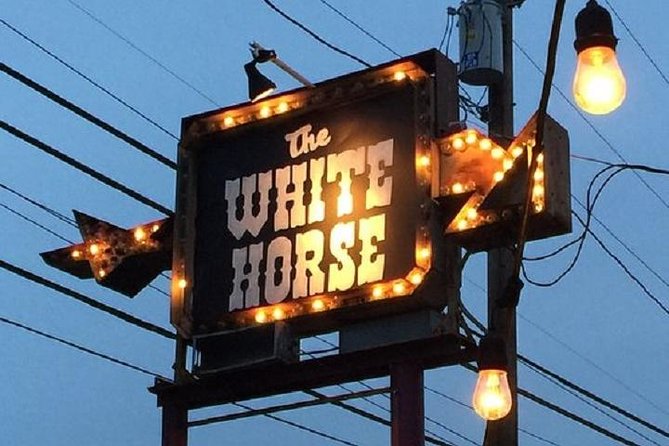 Austin: Live Music Crawl - The guide makes more difference than the van