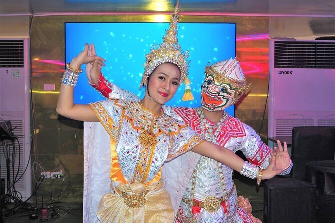 Bangkok Dinner Cruise with Intl Buffet, Live Music & Hotel Pickup - Why a Bangkok river cruise works so well at night