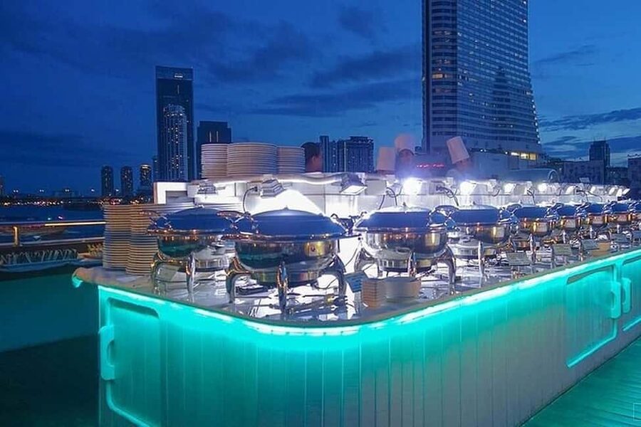 Bangkok: Evening Dinner Cruise with Live Music Chao Phraya - The two-hour route and return to the pier