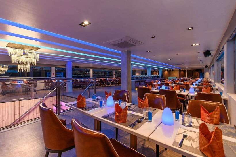 Bangkok: Royal Princess River Dinner Cruise with Live Music - Dinner buffet: broad choice, uneven details
