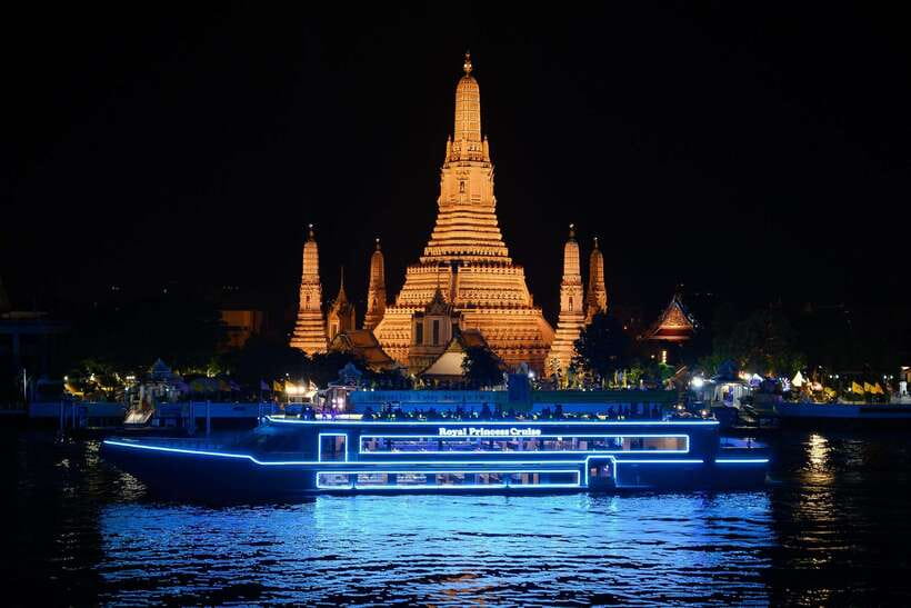 Bangkok: Royal Princess River Dinner Cruise with Live Music - Getting to Asiatique The Riverfront