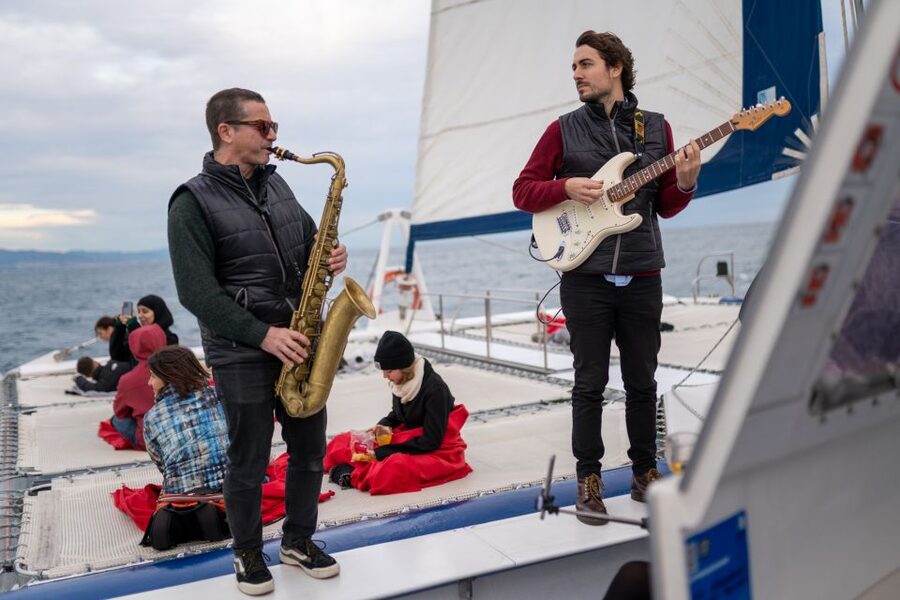 Barcelona: Catamaran Cruise with optional Live Jazz Music - From the Columbus monument to the open water