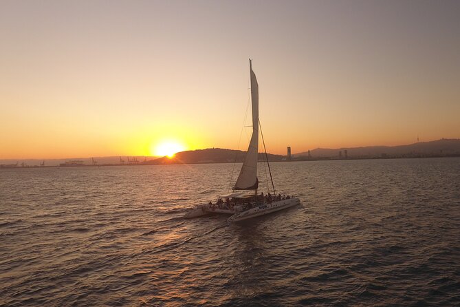 Barcelona Sunset Live Jazz Music Cruise - What happens during the 90-minute cruise
