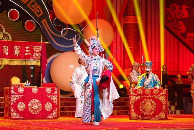 Beijing: Must-See Peking Opera at Liyuan Theatre Ticket - Why Peking Opera Works So Well in Beijing