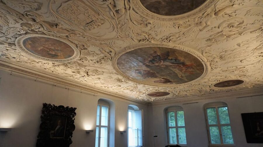 Berlin: Classical concerts in Köpenick Palace - Aurora Hall - What a concert at Köpenick Palace feels like
