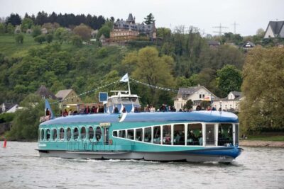 Bonn: Seniors’ cruise with live music on the MS Moby Dick