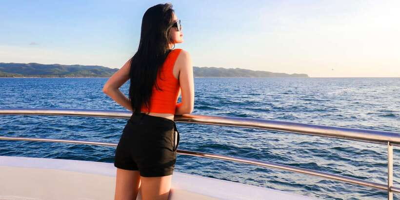 Boracay: Scenic Sunset Cruise with Live Music - Is $40 a fair price?