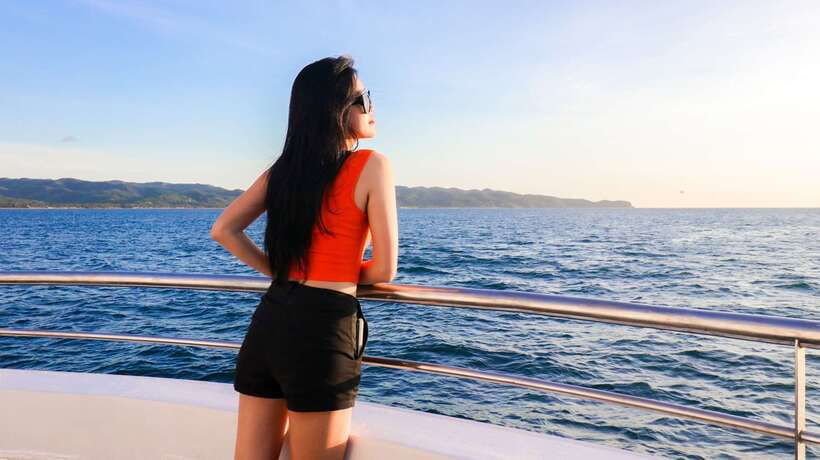 Boracay: Scenic Sunset Cruise with Live Music - Meeting at White Beach and getting aboard