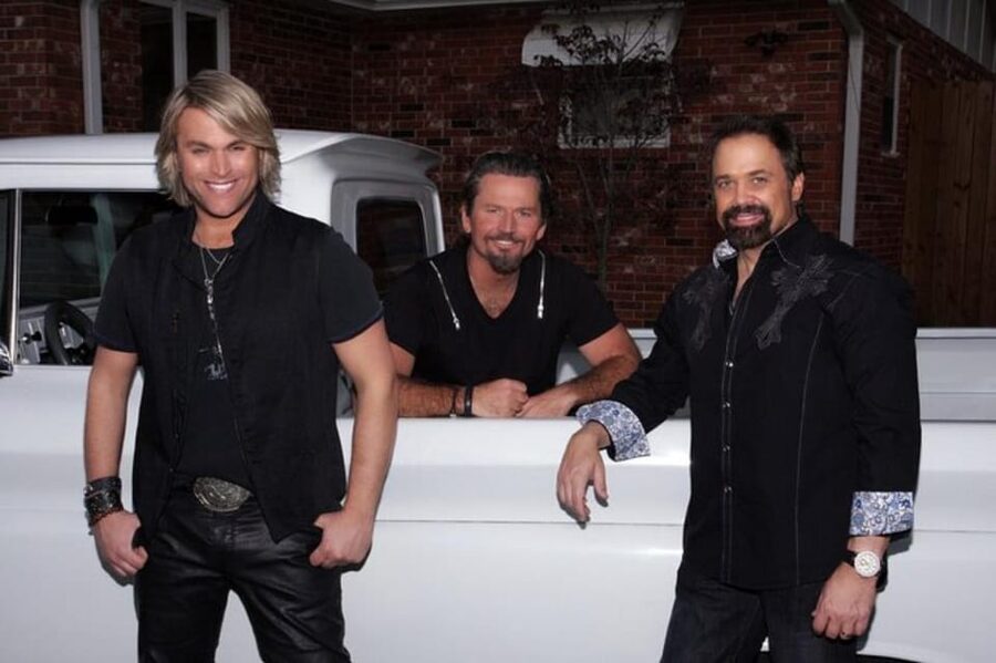 Branson: The Texas Tenors Concert Admission Ticket - Entering the Mickey Gilley Grand Shanghai Theatre