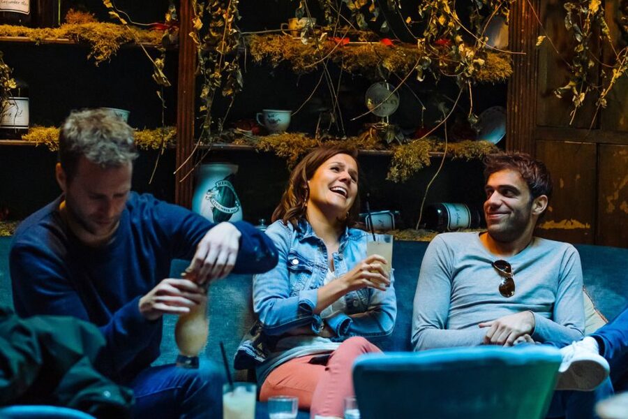 Brussels: Private Beers, Bars, and Live Music Tour by Night - What the guide adds to the evening