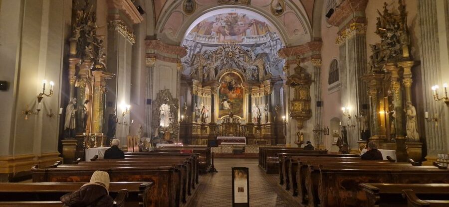 Budapest: Classical Music Concert in St. Michael's Church - The 70-minute evening from entrance to final note