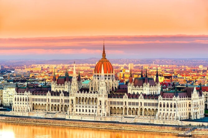 Budapest Danube Cruise and Dinner Options, Live Music and Dance - What makes this Budapest cruise worth considering