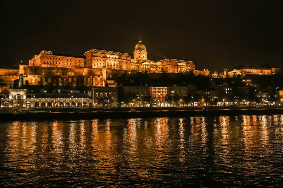 Budapest: Evening Cruise including Drinks and Live Music - Is the $24 price good value?
