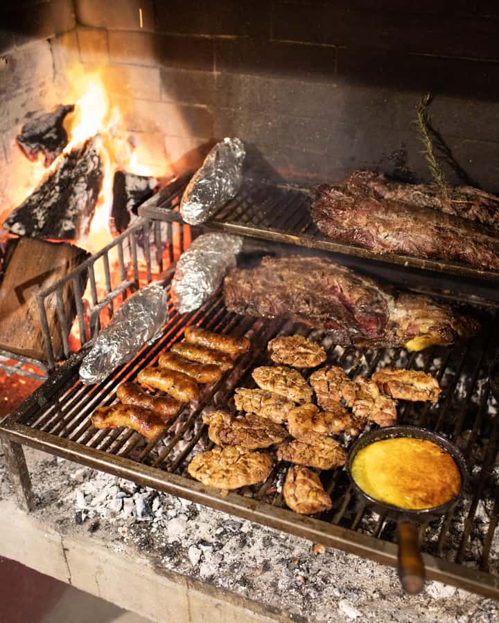 Buenos Aires: Authentic Argentine Asado BBQ with Live Music - Three-hour low cooking and the main steak courses