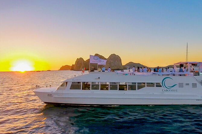 Cabo Sunset Dinner Cruise with Live Music & Open Bar on Cabo Wave - The Open Bar and Mixologist Service
