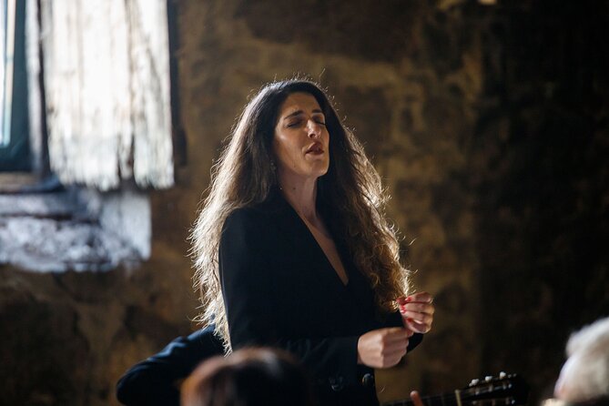 Cellar Tour, Port Wine Tasting & Fado Show at Fonseca - A practical verdict on the 90-minute format