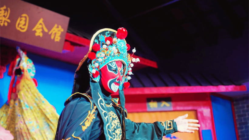 Chengdu: Liyuan Theater Sichuan Opera Face-Changing Show - What to bring and what to skip