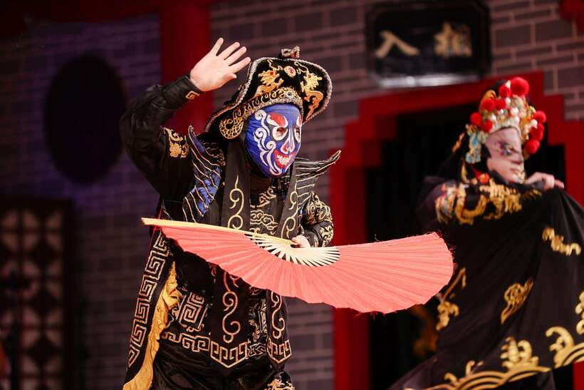 Chengdu: Sichuan Opera Face-Changing and Acrobatics Show - Ticket areas and getting a good view