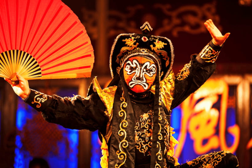 Chengdu: Sichuan Opera Face-Changing and Acrobatics Show - Who should book this show?