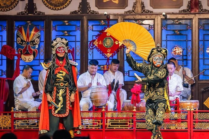 Chengdu Signature Opera Face Changing and Tea - Is $18 Good Value?