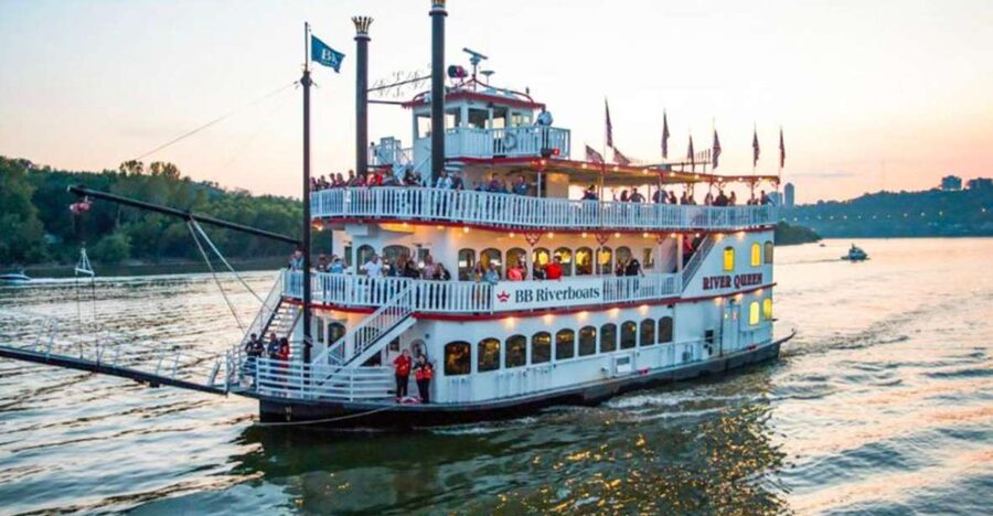 Cincinnati: Dixieland Jazz Brunch Cruise - The brunch buffet: plenty of choice, uneven heat