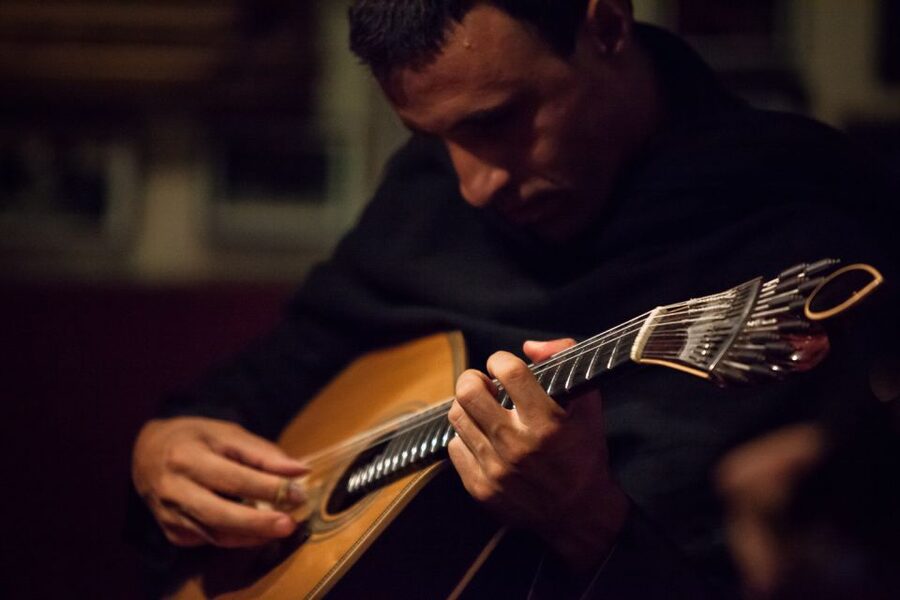 Coimbra: Live Fado Show with Glass of Port Wine - The story of Coimbra told between songs