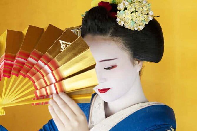 Concerts Played with Traditional Instruments in Kyoto - The Q&A and photo time make the experience personal