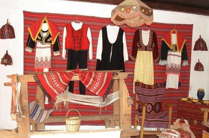 Cretan Night - Live Music and Dance - Lyra, lute, costumes, and the dance floor