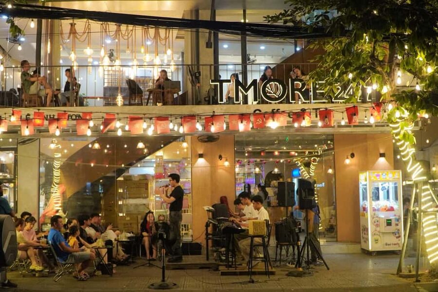 Da Nang: Michelin Food Tour with Live Music - Tasting Three Regions in Da Nang