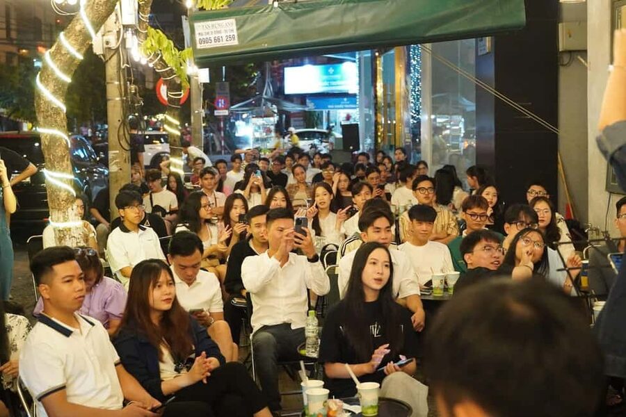 Da Nang: Michelin Food Tour with Live Music - Mỳ Quảng, Da Nang’s Short-Broth Classic