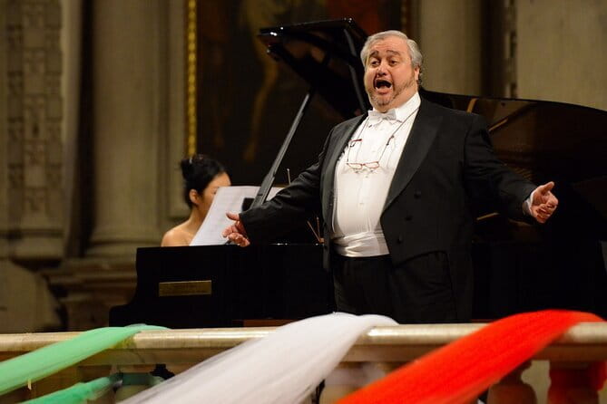 Dinner and Concert with "Three Tenors": A Real Italian Experience - Small details that can save the evening