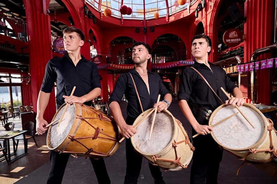 Dinner with Symphony Show And Firework Of Kiss Of The Sea - Should you book it?