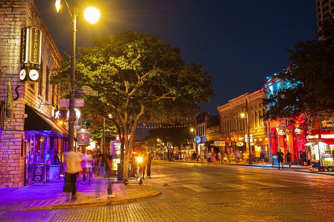 Downtown Austin Live Music Pub Crawl - Group size, guides, and the social side