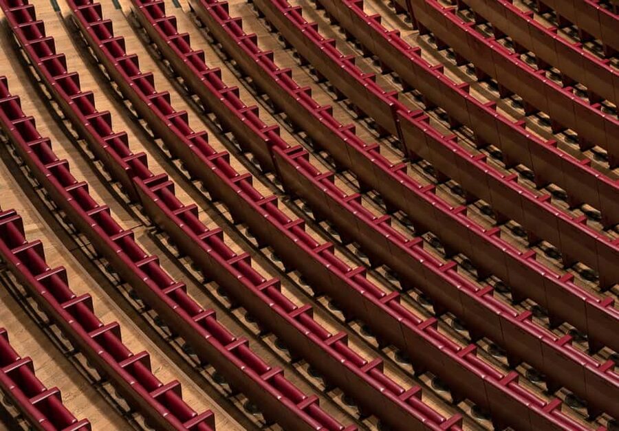 Dubai: Burj Khalifa Level 124, 125 with Dubai Opera Tour - Finding Dubai Opera after the tower