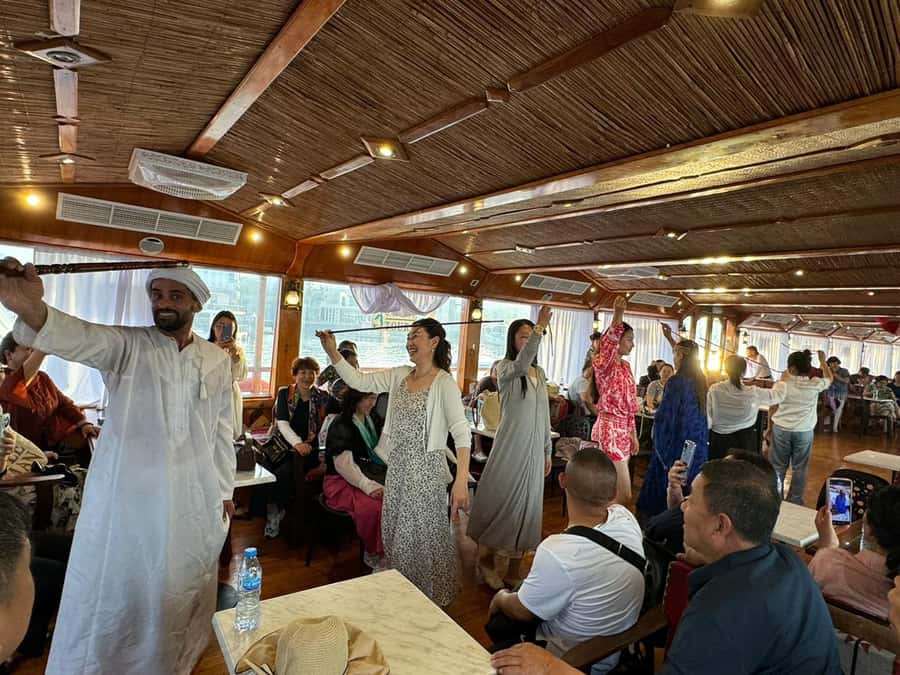 Dubai: Luxury Dinner Cruise with Live Music - Key details before you book