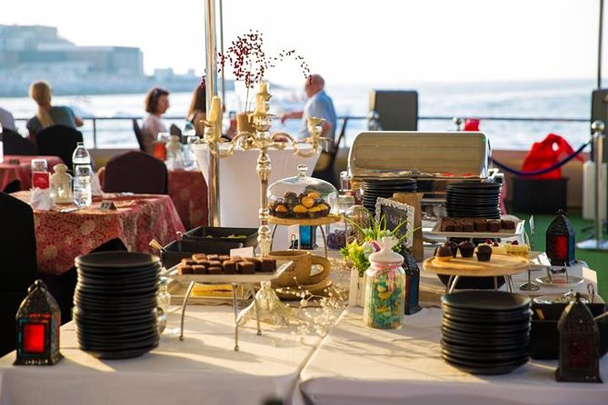 Dubai Marina Dinner Cruise with Live Music & Open Bar - Boarding at Dubai Marina
