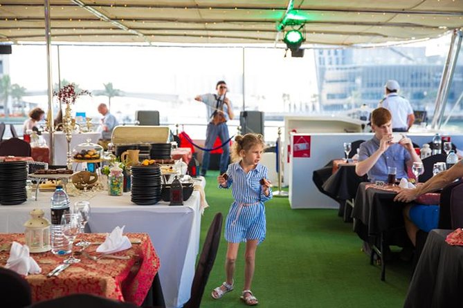 Dubai Marina Dinner Cruise with Live Music & Open Bar - Deck Choice and Seating Advice
