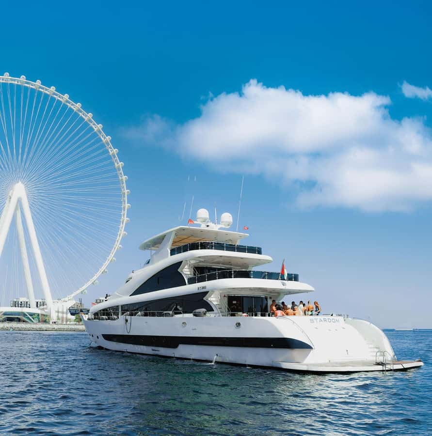 Dubai: Superyacht Experience with Live Music & Drinks - Key things to know before booking