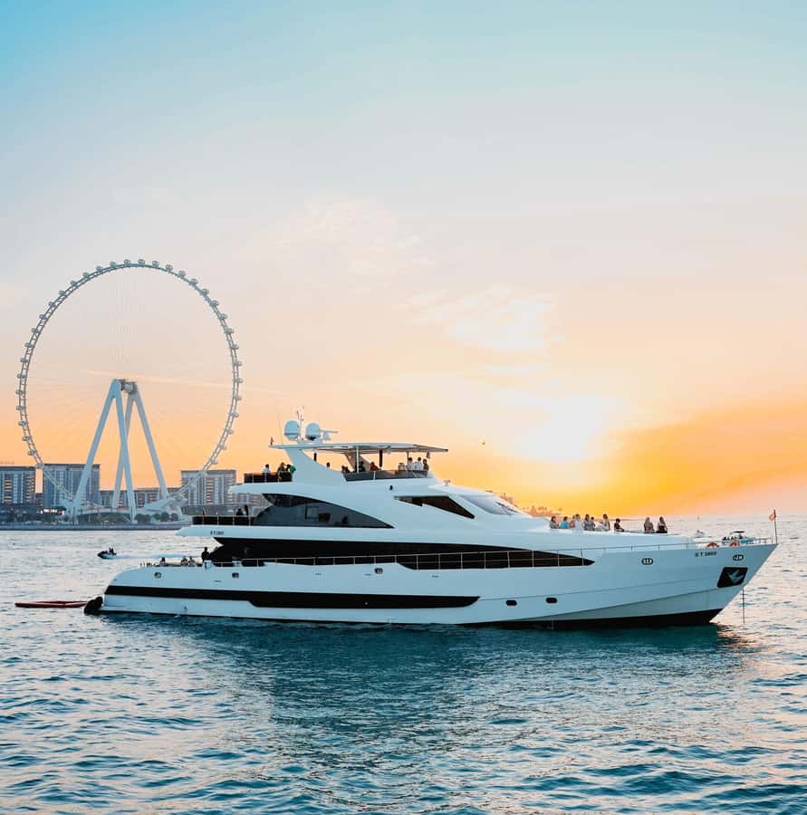 Dubai: Superyacht Experience with Live Music & Drinks - Is $113 good value for three hours?