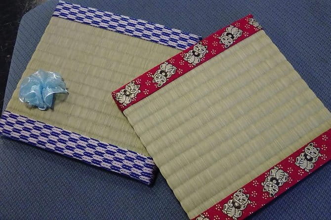 Easy for everyone! Now you can play handmade mini shamisen and show off to everyone! Musical instruments, sweets and live music - Tea, sweets, and a live shamisen performance