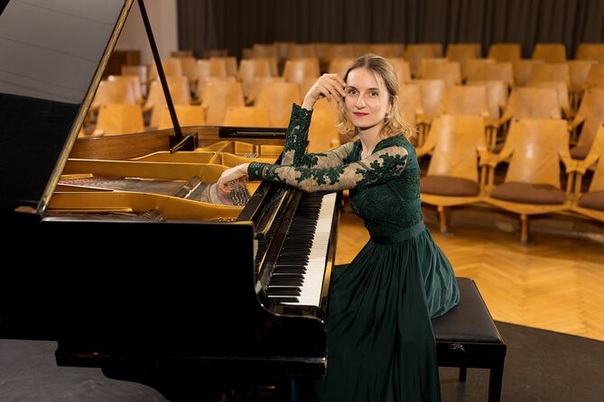 Everyday Chopin Concert at 7 PM with candlelight by the Castle - Why the small venue matters