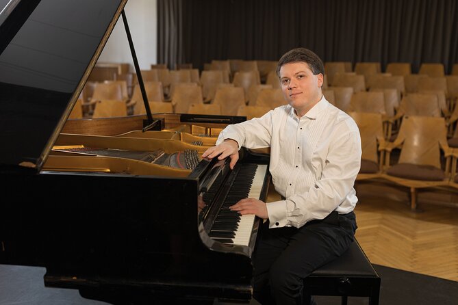 Everyday Chopin Concert at 7 PM with candlelight by the Castle - What the $29.02 price really buys